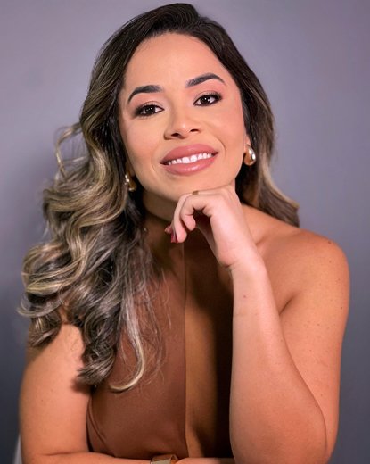 Liliane Lima — especialista em consultoria imobiliária em Fortaleza